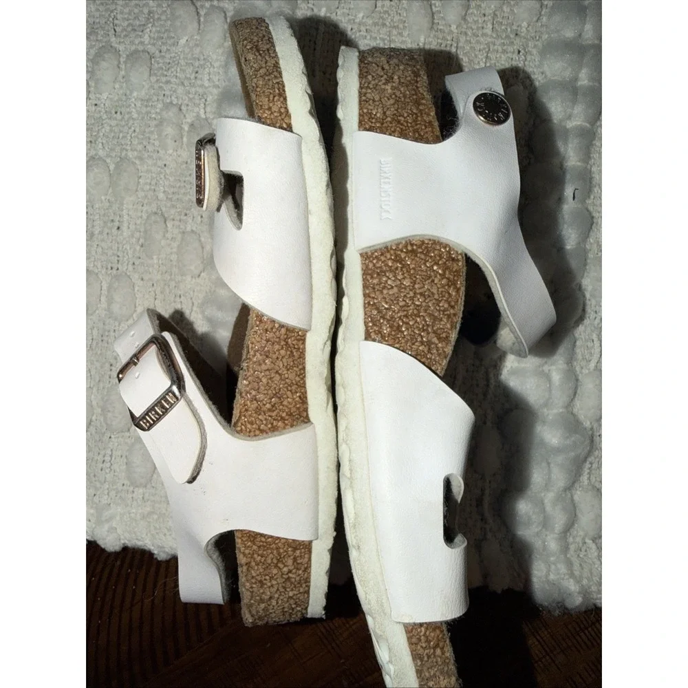 Birkenstock Kids Size 33 US2-2.5 White Double Strap Sandals Cork Footbed Buckle